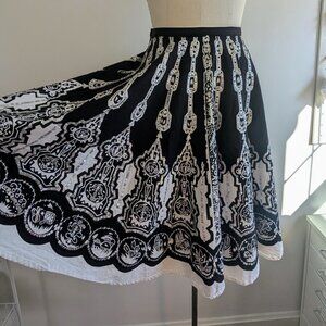 Embroidered Skirt Full Black and White Cotton with Sequins Carole Little Sz 10